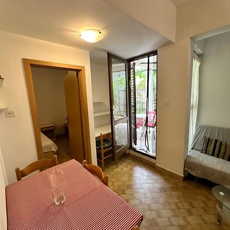 Kornelija 2 Apartment Подгора Екстериор снимка