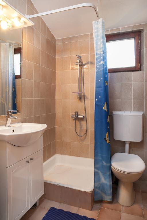 Kornelija 2 Apartment Подгора Стая снимка
