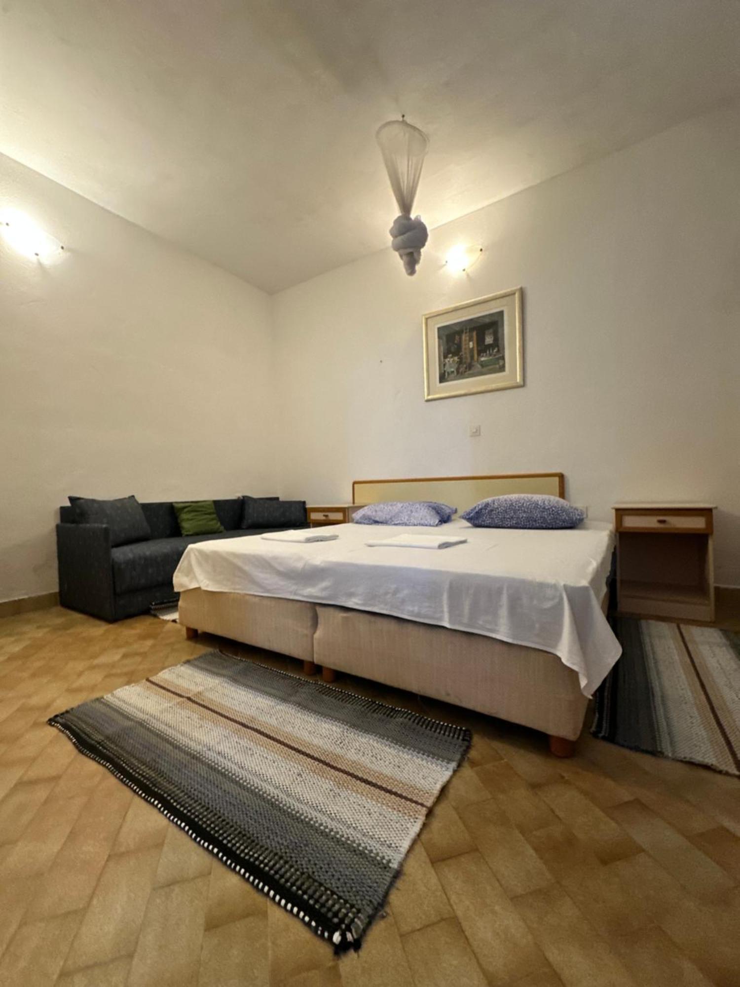 Kornelija 2 Apartment Подгора Екстериор снимка