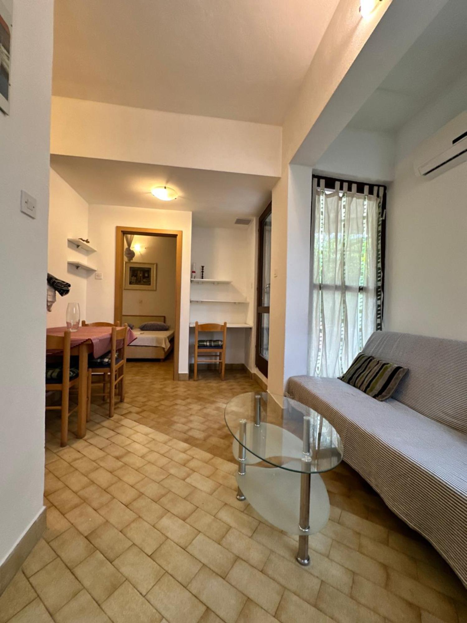 Kornelija 2 Apartment Подгора Екстериор снимка
