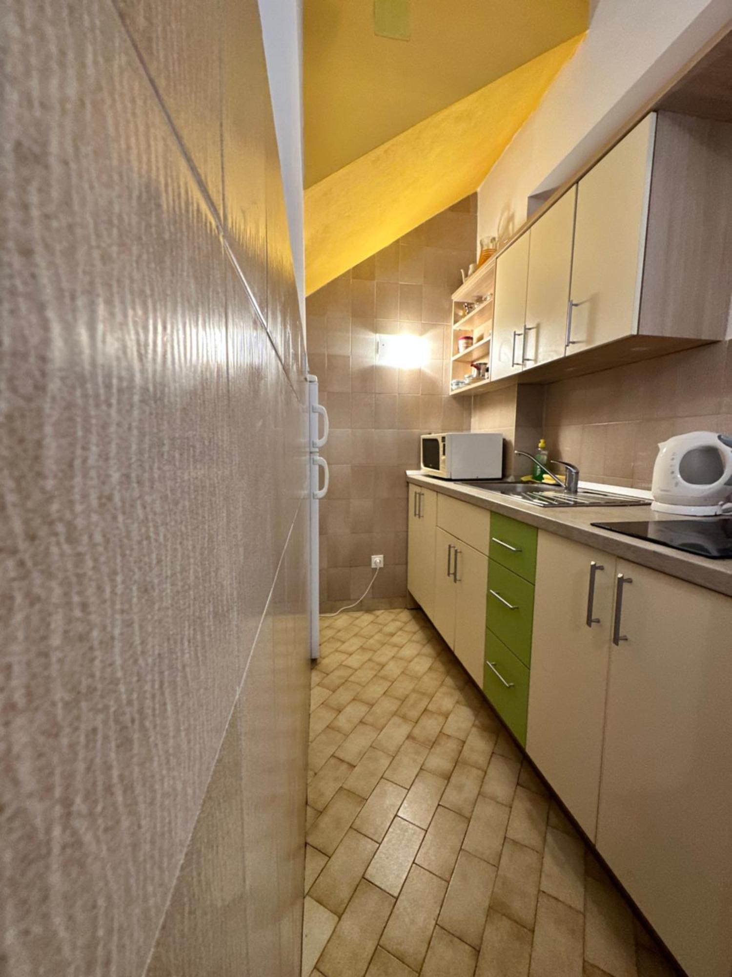 Kornelija 2 Apartment Подгора Екстериор снимка